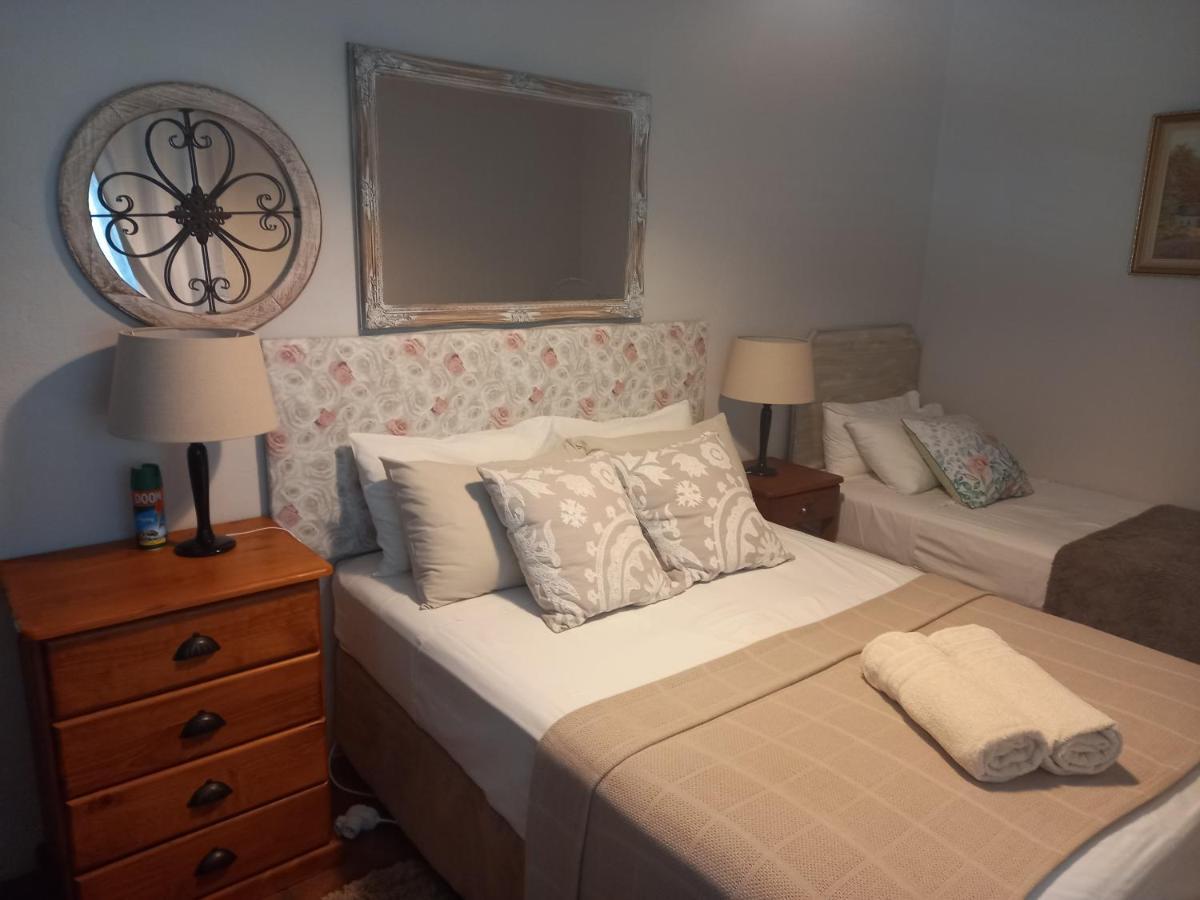 Carmel Villa B&B Or Self-Catering Calvinia 외부 사진